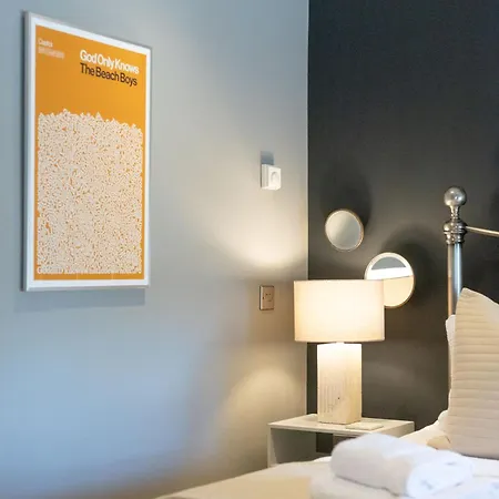 بيت للعطل The *