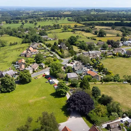 بيت للعطل The *