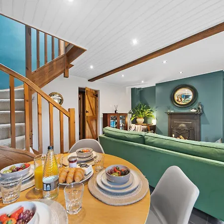 The Nyaraló Sawley (North Yorkshire)